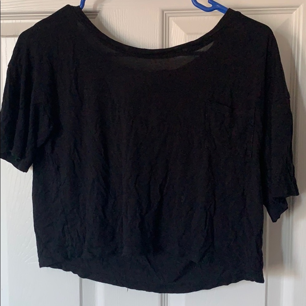 Black crop top with side pocket